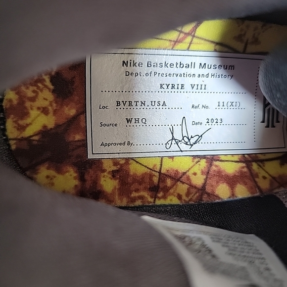 Athletic_Shoes